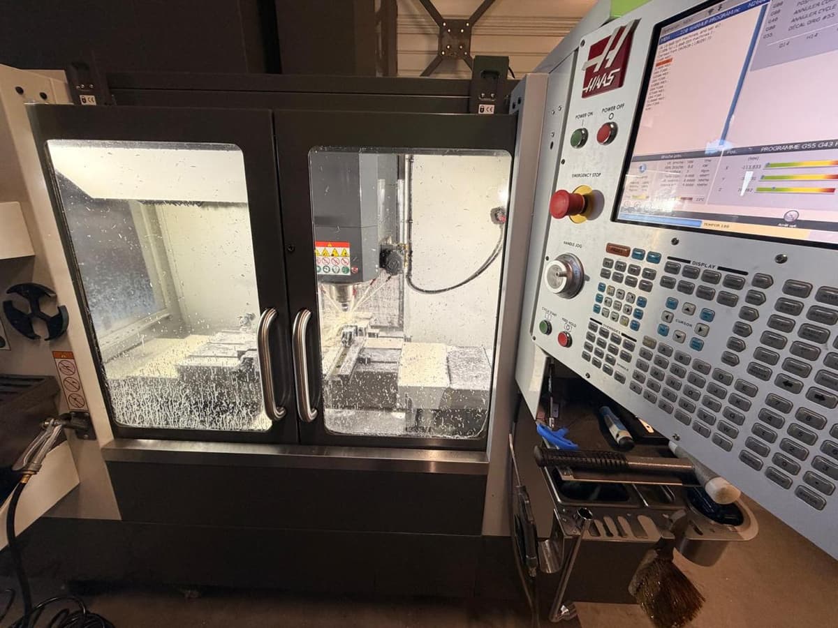 Centre d'usinage HAAS CNC — fraisage aluminium BCL
